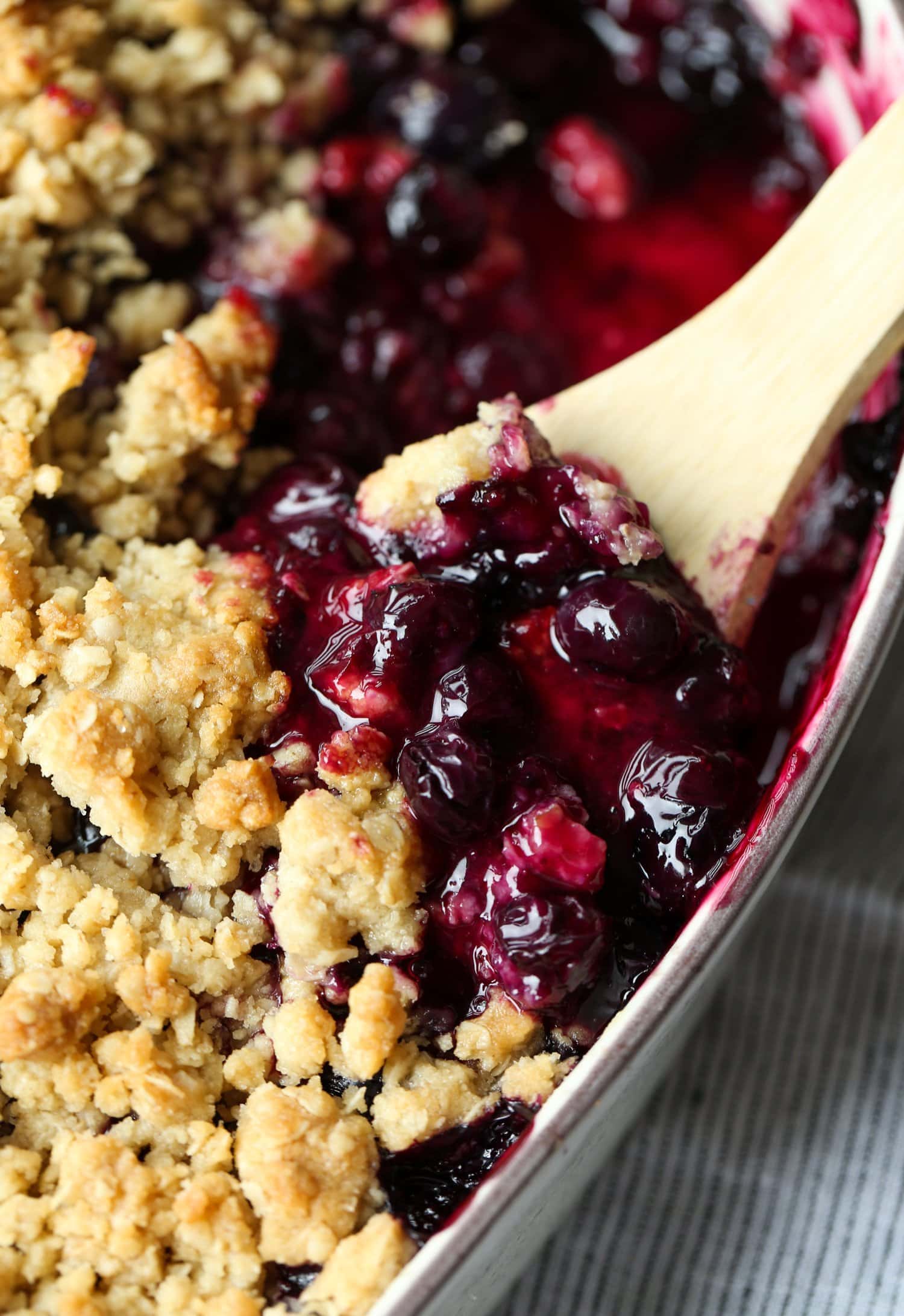 Holiday Mixed Fruit Berry Crumble